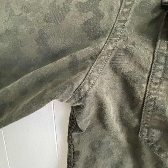 Roots men's green camo print button down long sleeve cotton blend shirt size L - Picture 8 of 14